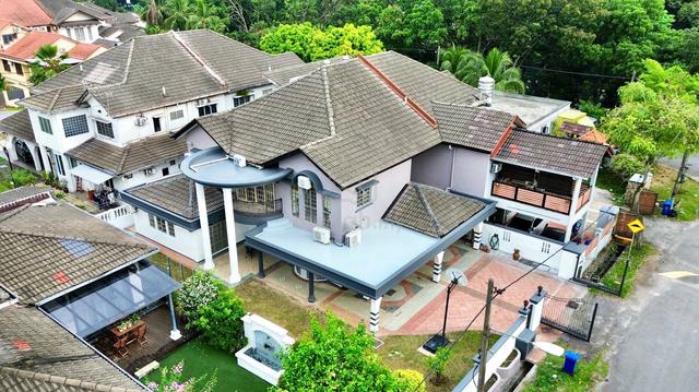 Semi d jalan sultan musa ghiathudin seksyen 9 shah alam 1