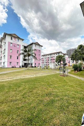 Megah Villa Apartments 1
