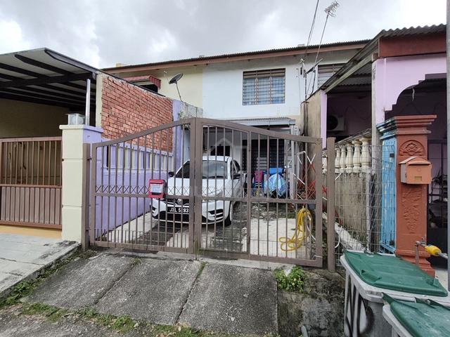 [LOW COST] 2-Storey Terrace @ Taman Bukit Tiram, Ulu Tiram JB 1