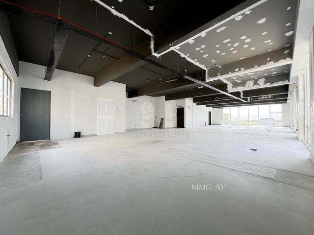 [ Face Road! ] Setia Alam @ Seria88 Endlot 2nd Floor For Rent 5
