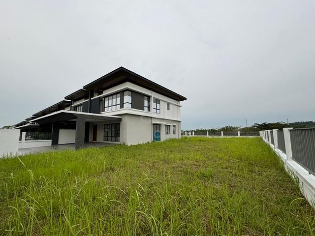 Big Corner [6,780sf Land] Hampton Residence 2 Storey House Freehold 1
