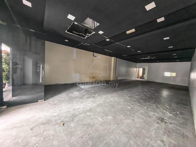 STRATEGIC GROUND FLOOR Shoplot With PRIVATE PARKING @ Kota Laksamana 1