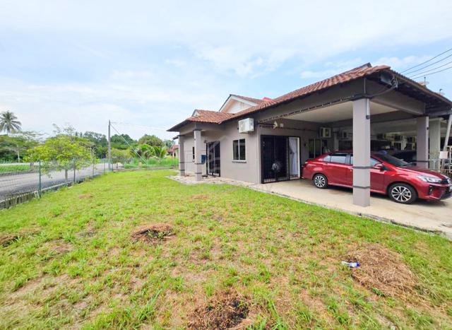 Rumah corner lot taman rompin Makmur 1