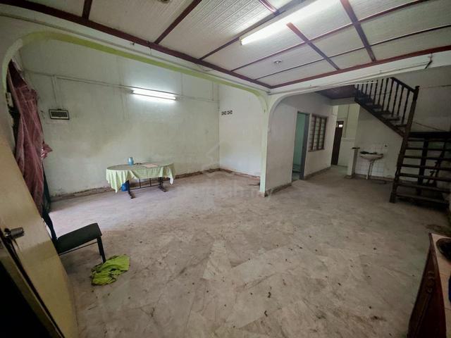 Teres Setingkat Taman Tasek Damai, Ipoh 1