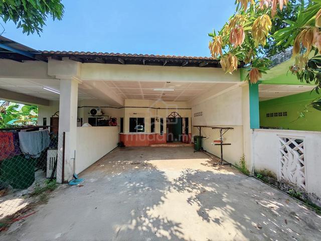 PORCH LUAS Teres Setingkat Pandan Aman, Kuantan 1