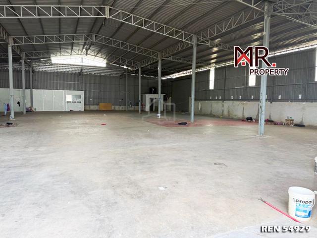 CORNER LOT Warehouse Kawasan Perindustrian MIEL Sungai Lalang FOR RENT 1