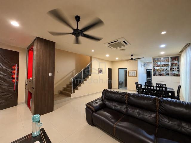 Mutiara Mas Jade Residence 3 Storey Cluster Full Loan Renovated 1