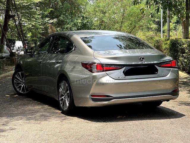 2019 Lexus ES250 2.5 LUXURY | Full Service Lexus - 2