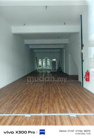 PJ 10 Boulevard shop for rent 1