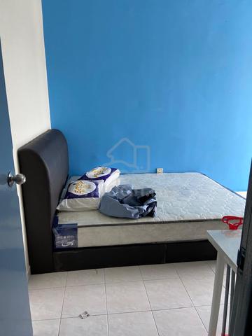 Master Bedroom For Rent 1