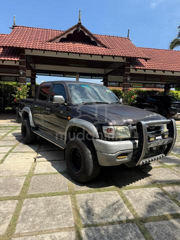 2004 Toyota HILUX 2.5 DOUBLE CAB AUTO - 1