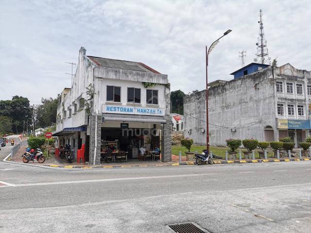 2.5sty Corner Shop 22x100 Freehold Pekan Lama Kuala Selangor 1