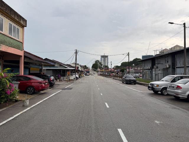 Skudai jalan jelawat single storey shop lot 1
