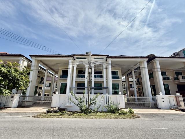 3 & Half Storey Semi Detached House for Sale at Lutong Miri 1