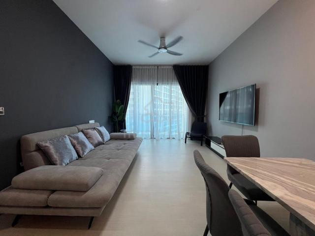 Queens Residences Q1 @ Queens Waterfront 1
