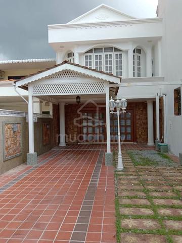 Double terrace , sungai ara , 2583sf 1
