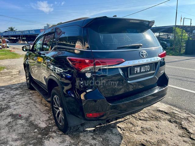 TOYOTA FORTUNER 2.7(A) SRZ 2TR VVT-I 6SPD 4X4 suv - 5