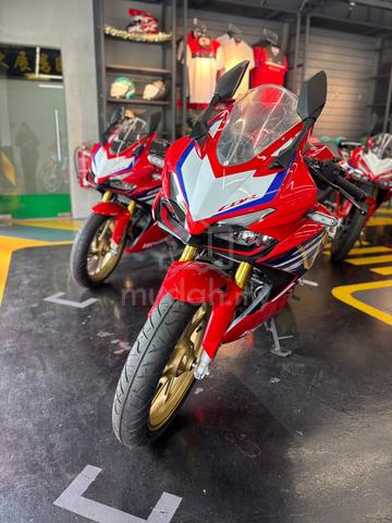 Honda CBR 250 RR sportbike Ready Stock in TMM - photo 2 of 4