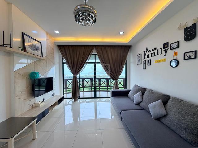 Costa Mahkota 1