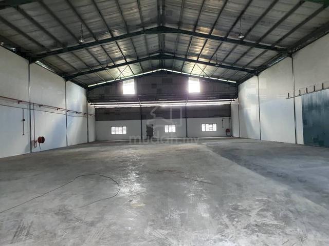 kundang jaya rawang warehouse / factory , easy acesss highway 1