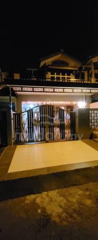 Skudai Tmn Damansara Aliff double storey house for rent 1