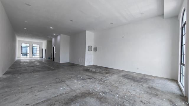 Prime Inter First Floor Shop for Rent | Nice Unit | Eco Majestic City 1
