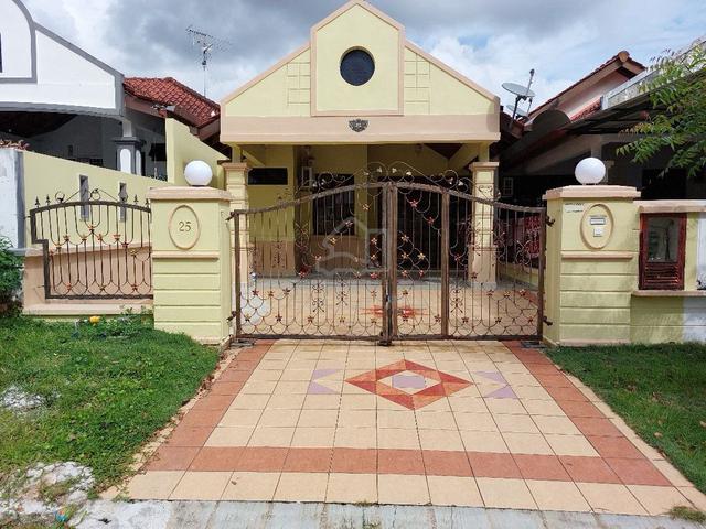 1 Storey For Sale @ Tmn Pelangi Indah/ Jalan Lawa/ Ulu Tiram 1