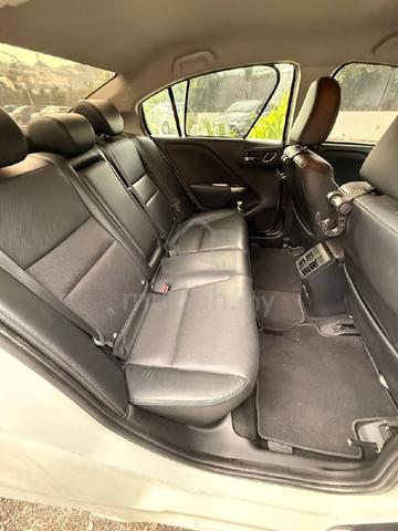 2017 Honda CITY 1.5 V (A) - 5