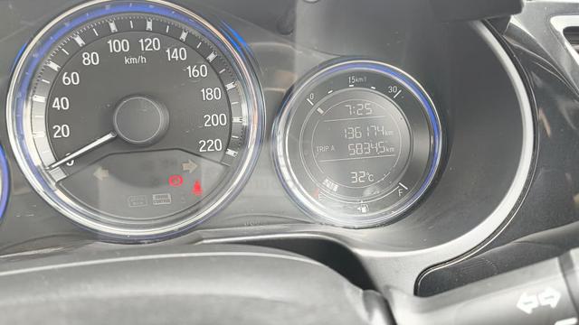 2015 Honda CITY 1.5 V (A) - 5