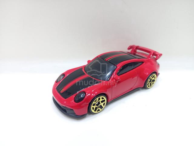 Hot Wheels Porsche 911 GT3  Diecast Car Model Red - photo 3 of 6