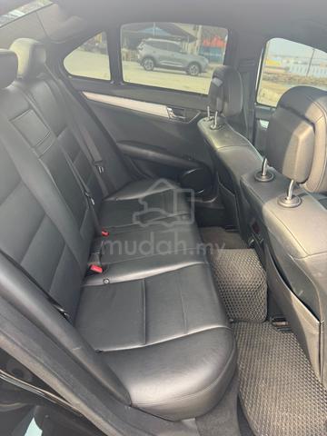 Mercedes Benz C280 - 5