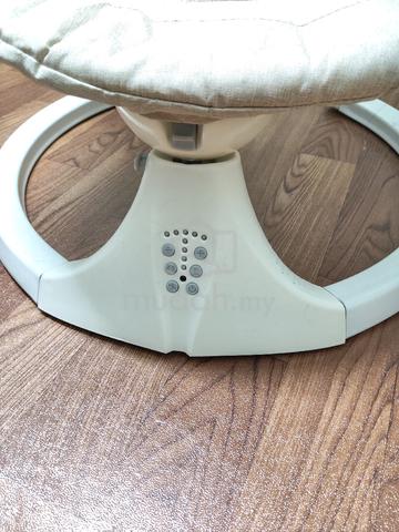 Baby rocker swing chair/ kerusi goyang baby - photo 4 of 4