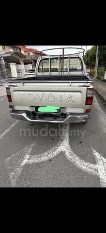 2004 Toyota HILUX 2.5 SR TURBO MY03 KDN190 (A) - 2