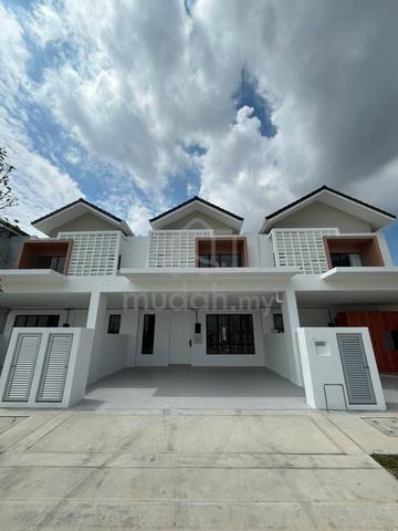 Eka Heights 22x70 (10 Min to Nilai&Sepang)Freehold Gaji 4.5k Pass Loan 1