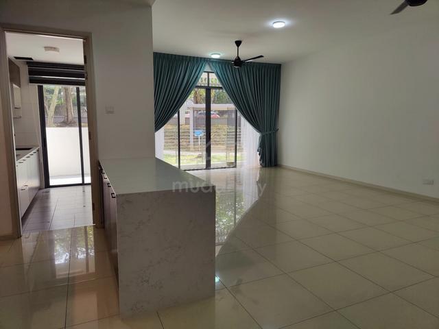 Below market✅️ SUPERLINK terrace Summerglades Cyberjaya 1