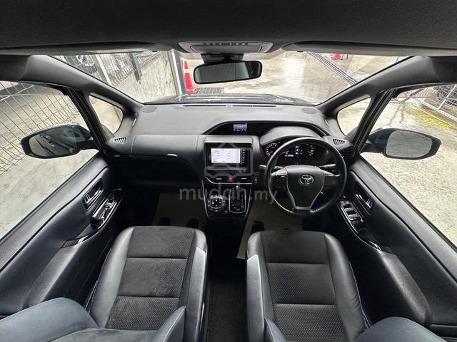 2021 TOYOTA VOXY 2.0 ZS KIRAMEKi 3 - 4
