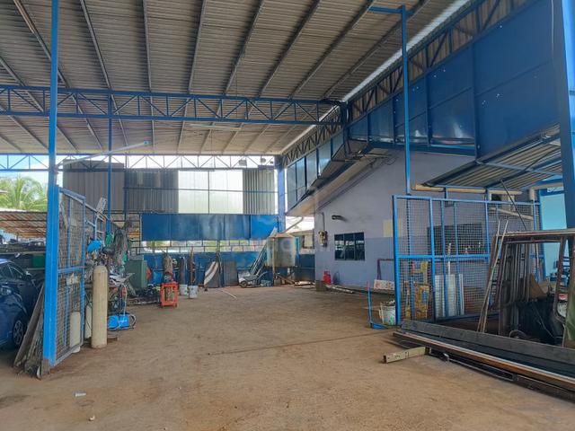 Warehouse / Workshop / Factory/ Store For Rent, Jalan Batu Kawa-Matang 1