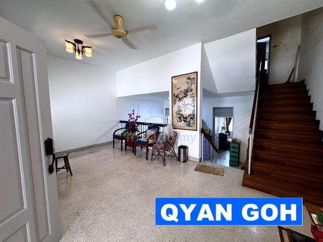 [Less than 1m] 2 Storey Renovate Terrace- Island Park Glades Greenlane 1