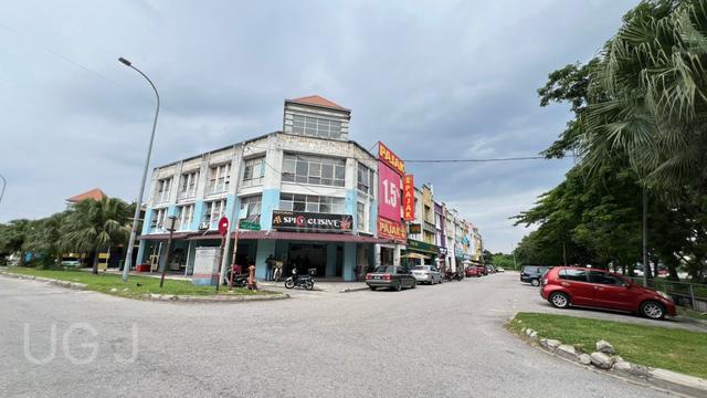 Corner 3 Storey Shop Lot, Jalan Kebun, Shah Alam 1