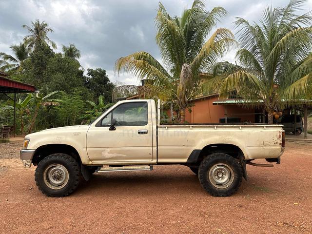1993 Toyota HILUX SINGLE CAB 2.8 LN106 (M) - 5