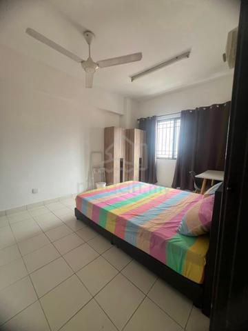 Villa Tropica 2 Master Room for Rent – Female Only-Vila Tropika @ Pudu 1