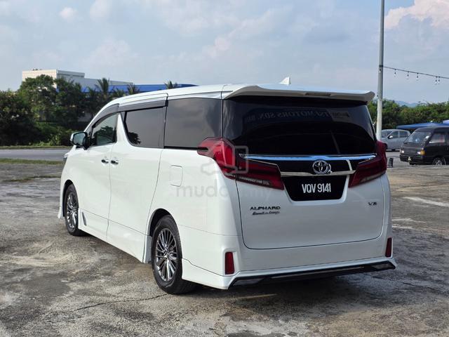 EXECUTIVE LOUNGE TRD 2018 Toyota ALPHARD 3.5 - 4