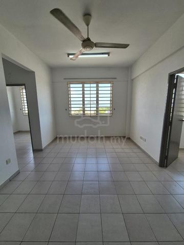 Pantai Apartment 1
