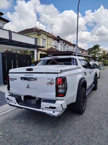 2018 Mitsubishi TRITON 2.4 VGT A/T PREMIUM (A) - 2