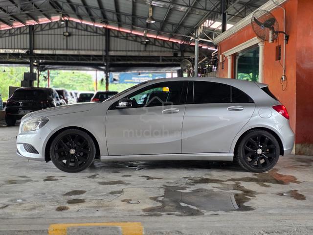 (Loan Kedai) 2014 CBU M/Benz A-CLASS 1.6 (A) Turbo - 4