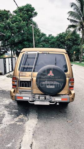 Mitsubishi Pajero  - 4