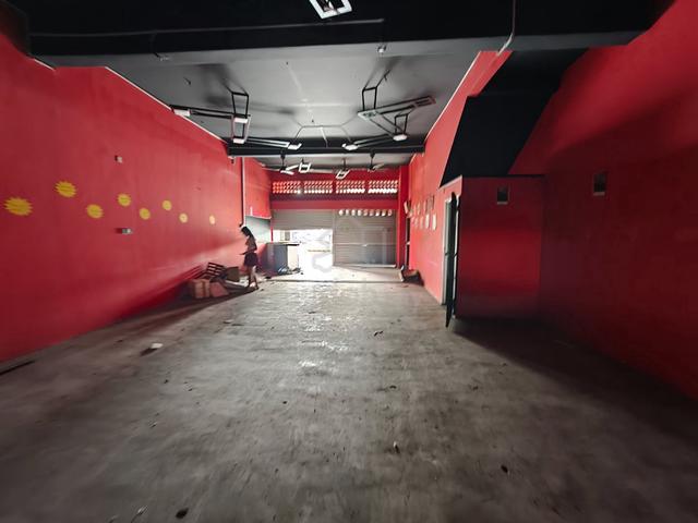 Pelangi indah shop rent 1