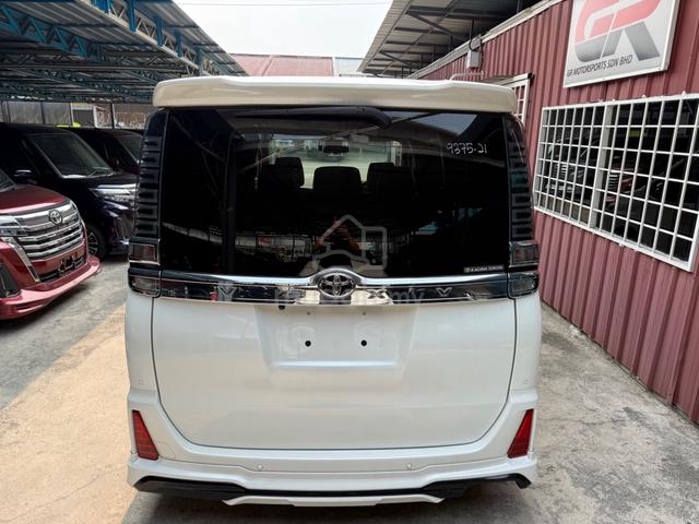 Toyota VOXY 2.0 ZS KIRAMEKI 3**PROMOTION KAW-KAW** - 4