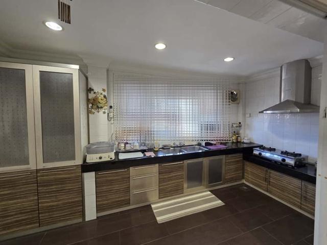 Taman sri bintang 2.5 storey ,flat floor for sell ,maluri,menjalara 1