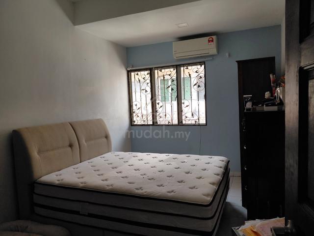 Room for rent 1
